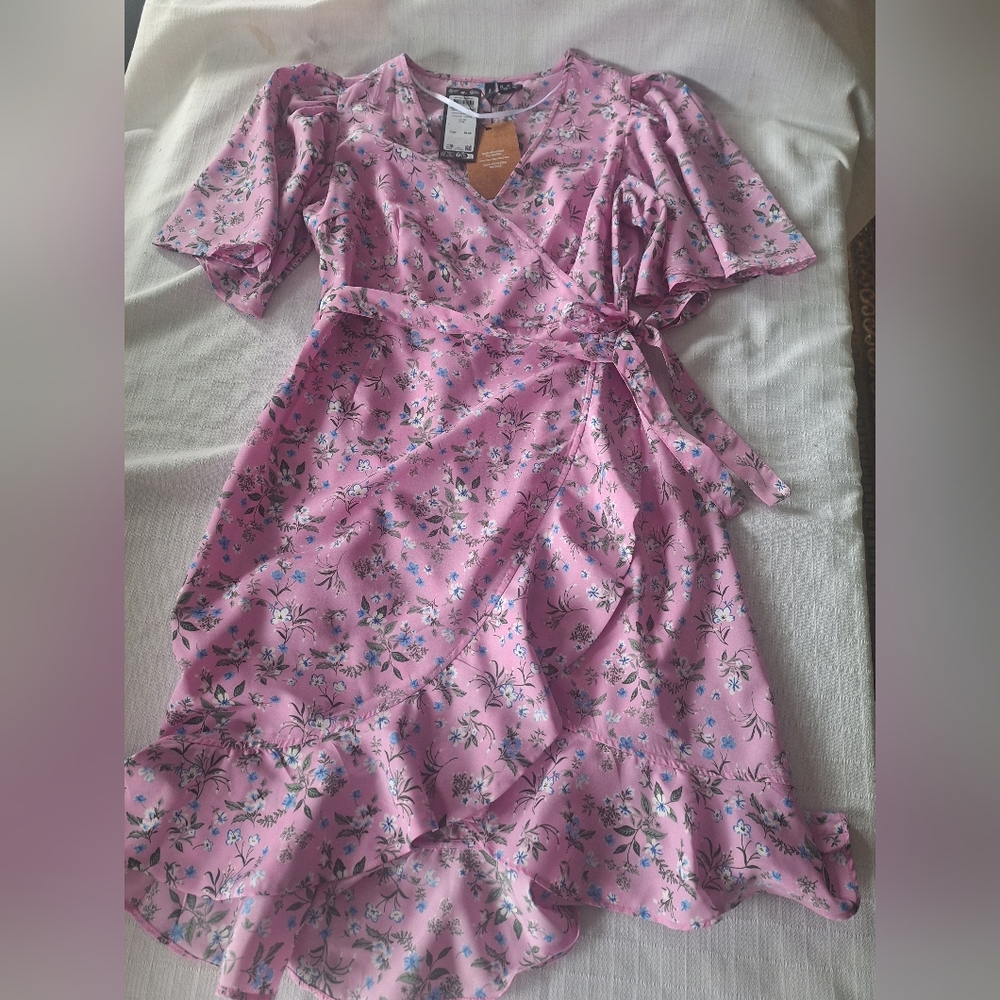 NWT Pretty Pink wrap dress Vero Moda